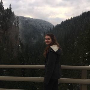 Meet your Posher, Olivia